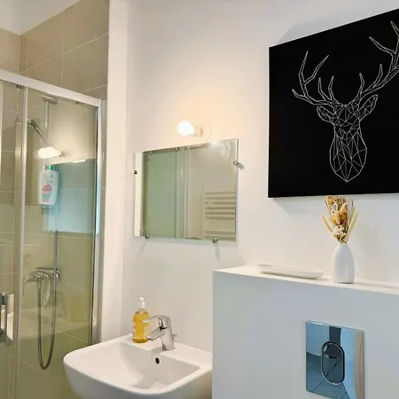 Apartment Le Petit Tryo - Lumineux, Gare Sud